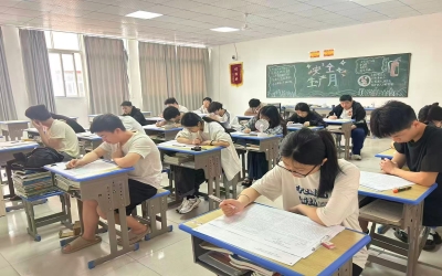 笔尖逐光 落笔生花——江西电科期末考场持续进行时