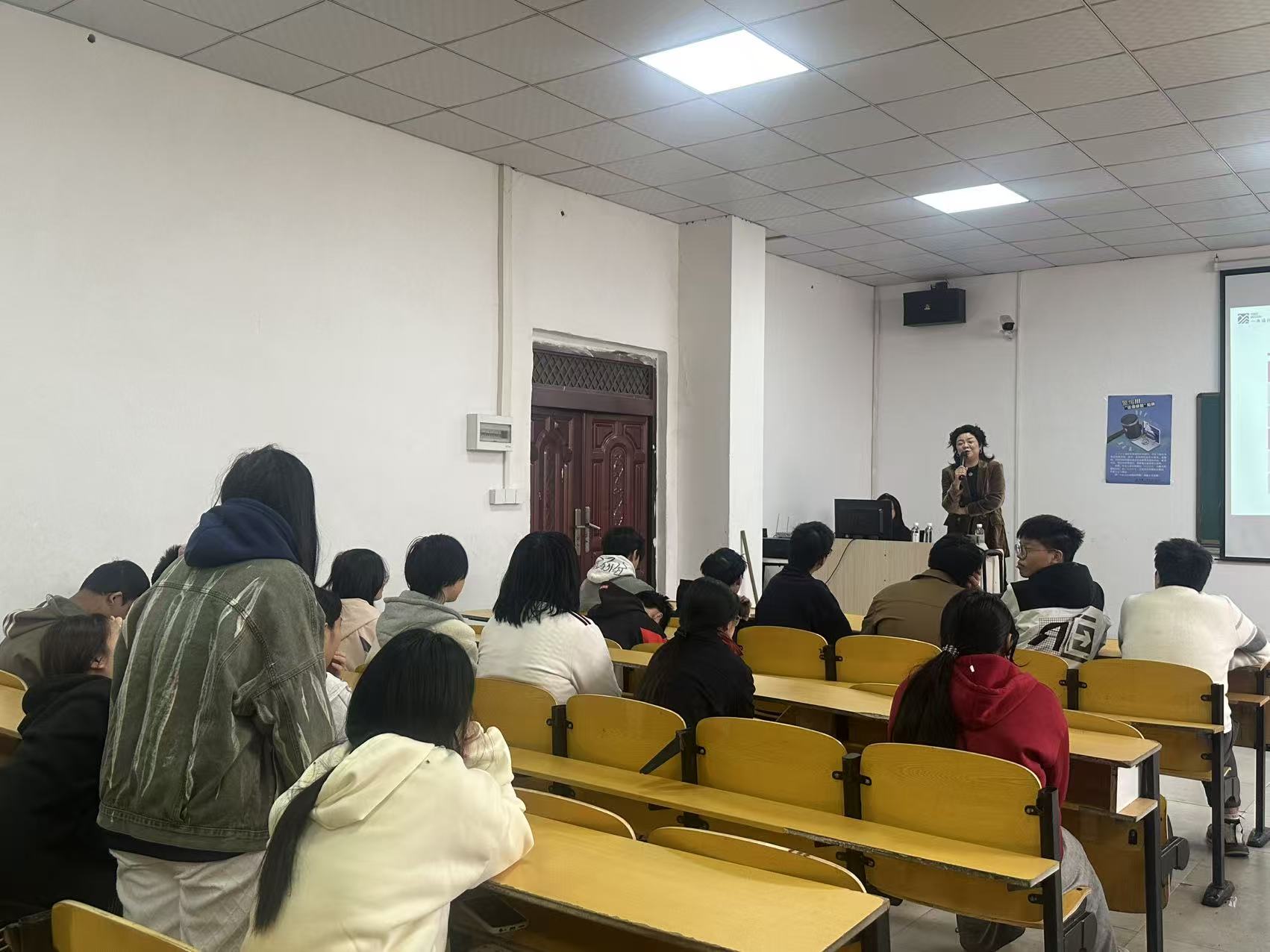 微信图片_20251024161445_118_12 微信图片_20251024161445_118_12